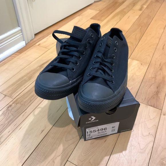 Nwot Converse size 10 black shoes. - Picture 2 of 5